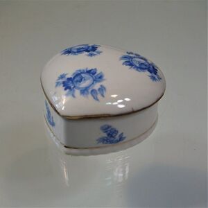 Blue Flower Trinket Box Vintage SRG Japan Lidded Gold Trim Heart Shape Keepsake